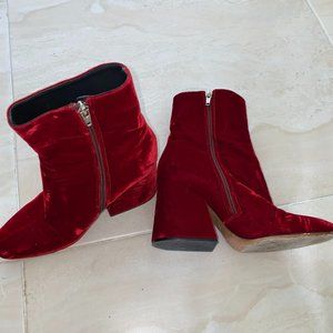 Maison Margiela Sz 38.5 Red Velvet Boots